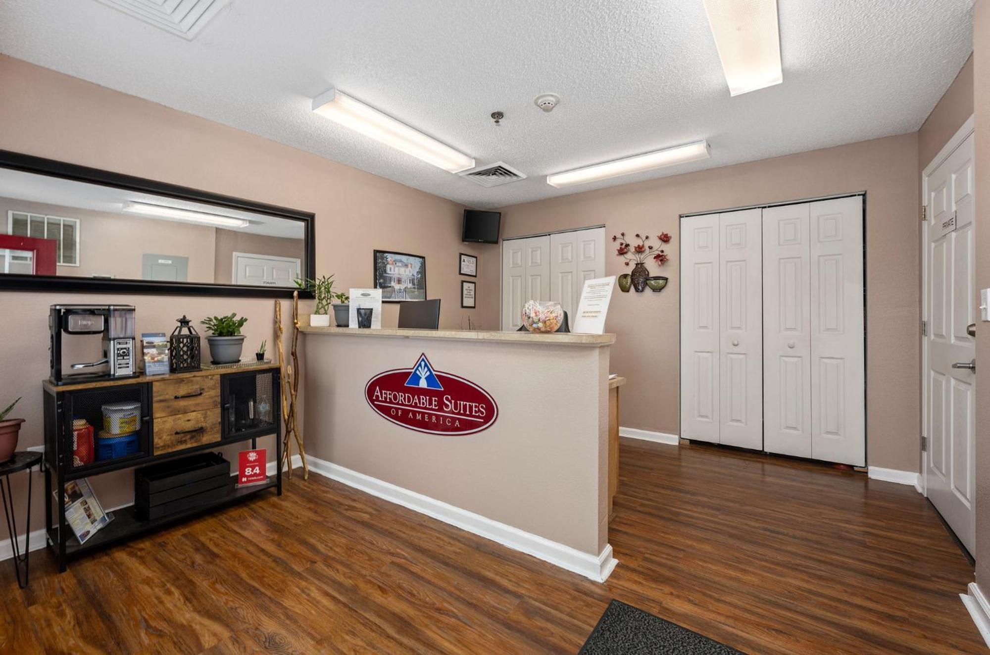 Affordable Suites 格林维尔 外观 照片